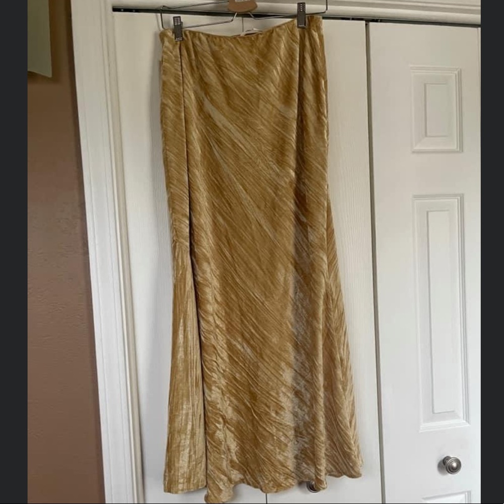 Free people NWOT Velour skirt